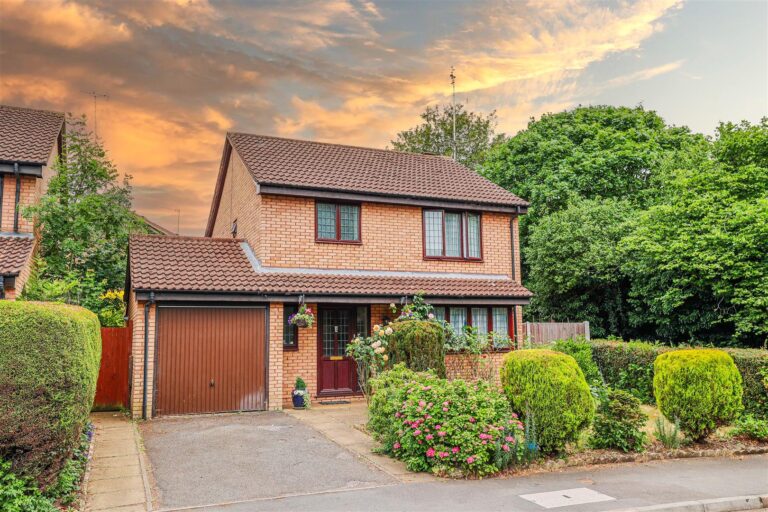 Half Moon Meadow, Hemel Hempstead, HP2