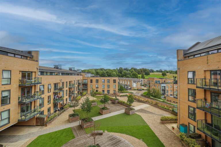 Nash Mills Wharf, Hemel Hempstead, HP3