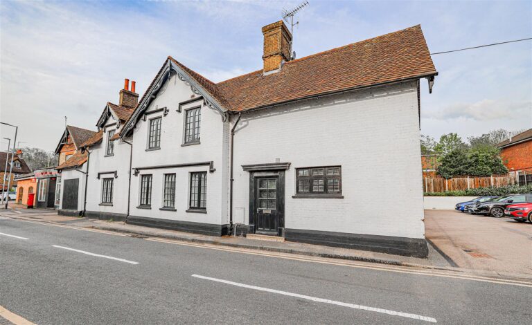 Old Mill Road, Hunton Bridge, WD4