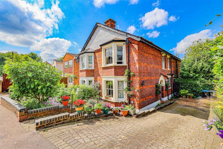 Lower Adeyfield Road, Hemel Hempstead, HP2