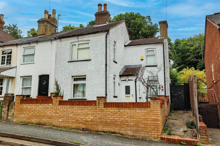 Church Street, Hemel Hempstead, HP2