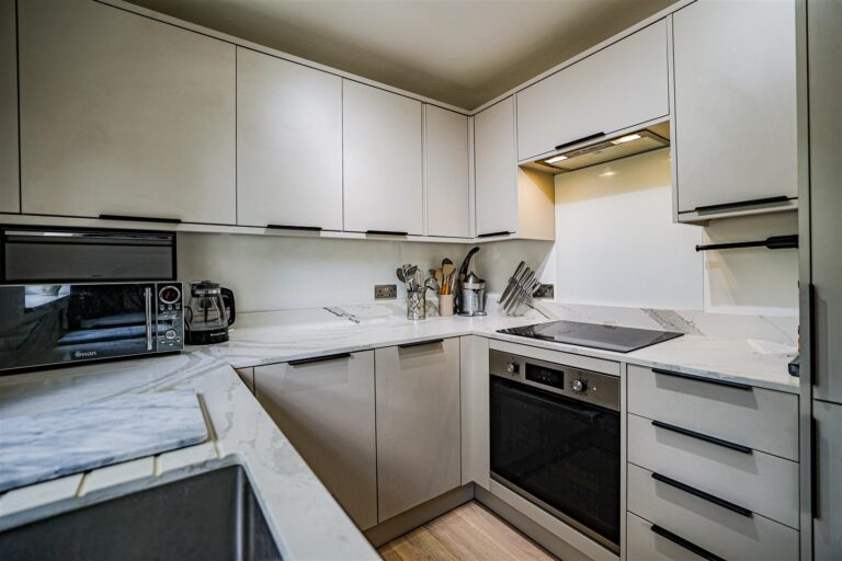 Datchet Close, Hemel Hempstead, HP2