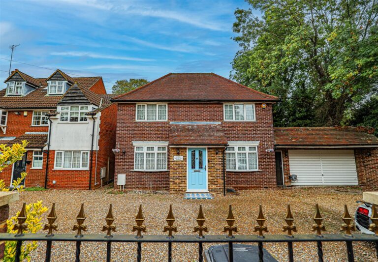 Leverstock Green Road, Hemel Hempstead, HP2