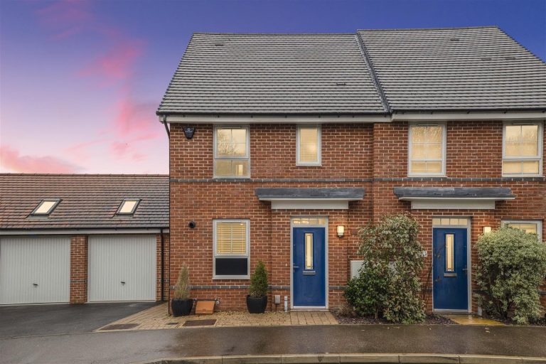 Argus Gardens, Hemel Hempstead, HP2