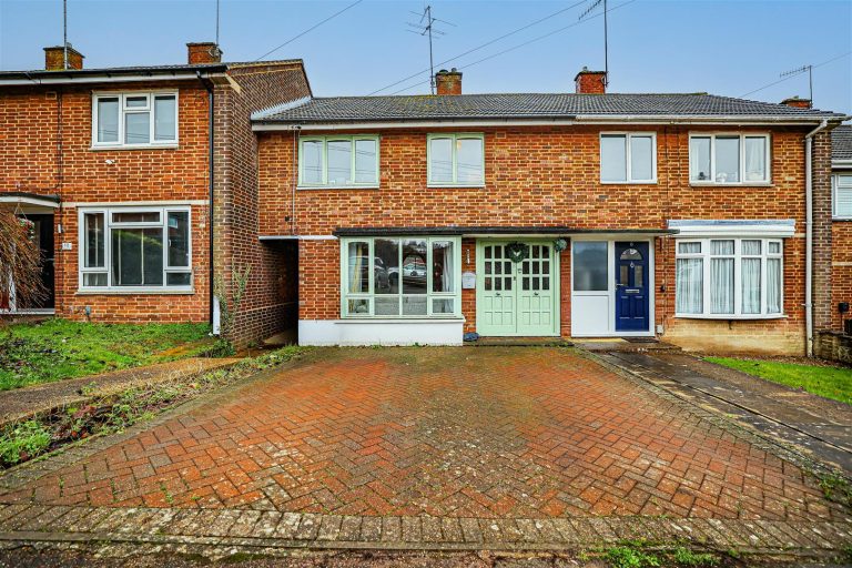 Risedale Hill, Hemel Hempstead, HP3