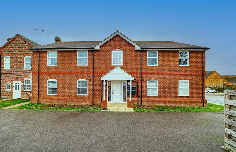 Long Chaulden, Hemel Hempstead, HP1