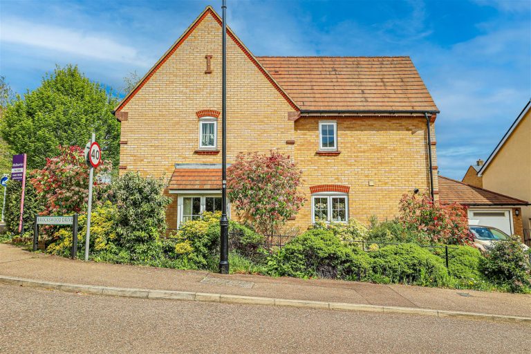 Brockswood Drive, Hemel Hempstead, HP2