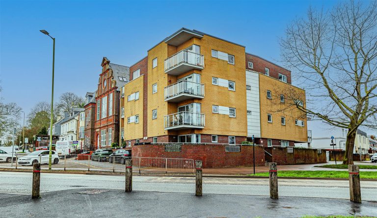 Cotterells, Hemel Hempstead, HP1