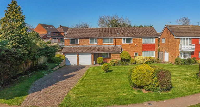 Peascroft Road, Hemel Hempstead, HP3