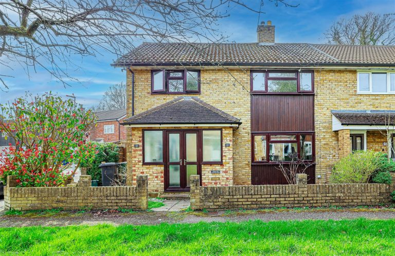 Larchwood Road, Hemel Hempstead, HP2