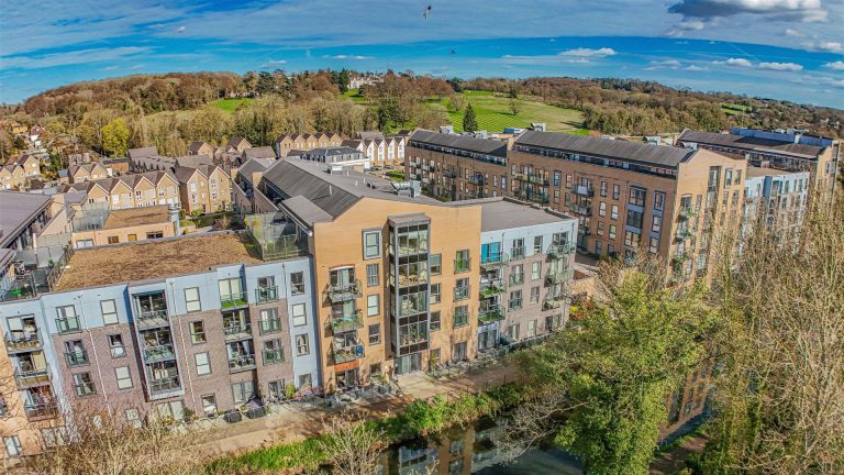 The Embankment, Nash Mills Wharf, Hemel Hempstead, HP3