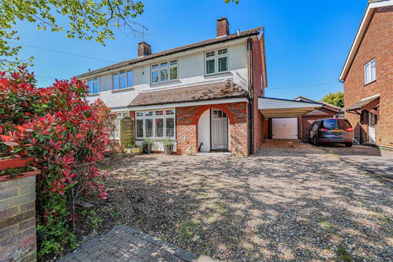 Tile Kiln Lane, Hemel Hempstead, HP3