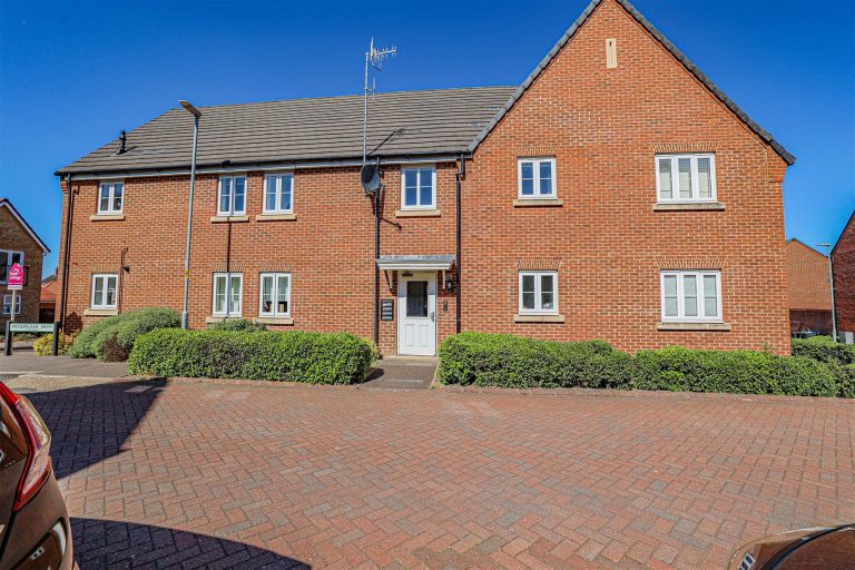 Woodpecker Drive, Hemel Hempstead, HP3