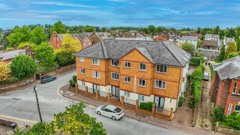 Alexandra Road, Hemel Hempstead, HP2