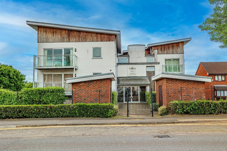 Lawn Lane, Hemel Hempstead, HP3