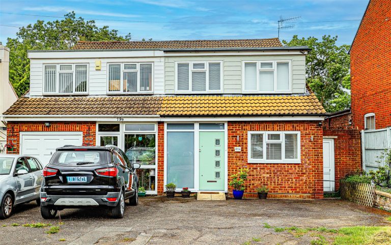 Leverstock Green Road, Hemel Hempstead, HP3