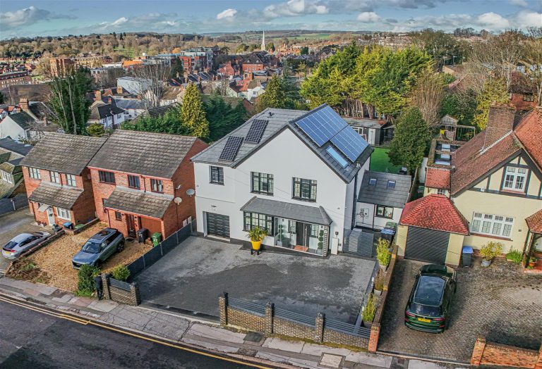 Hillfield Road, Hemel Hempstead, HP2