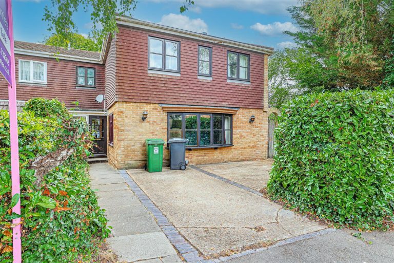 Wootton Drive, Hemel Hempstead, HP2