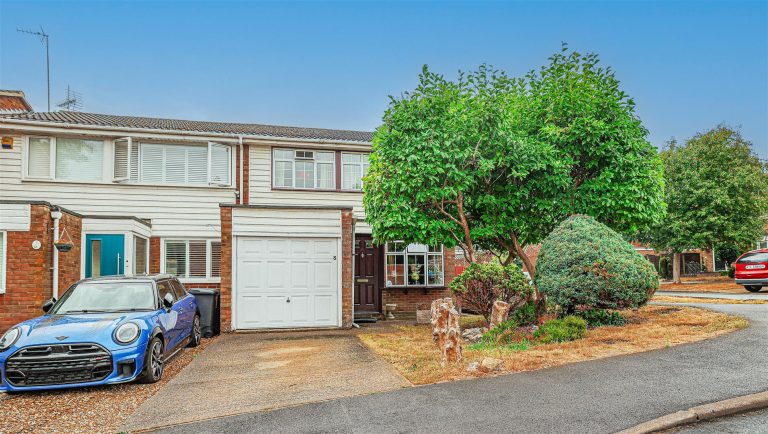 Chalfont Close, Hemel Hempstead, HP2