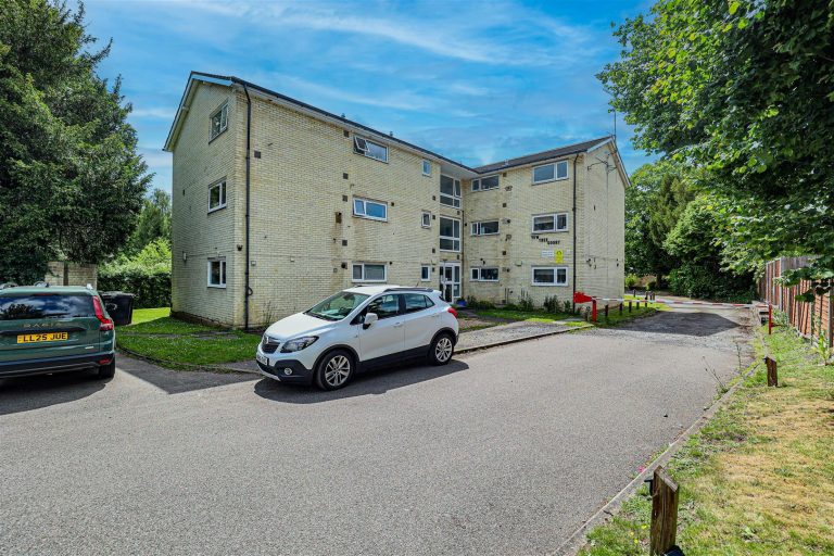 Fishery Road, Hemel Hempstead, HP1