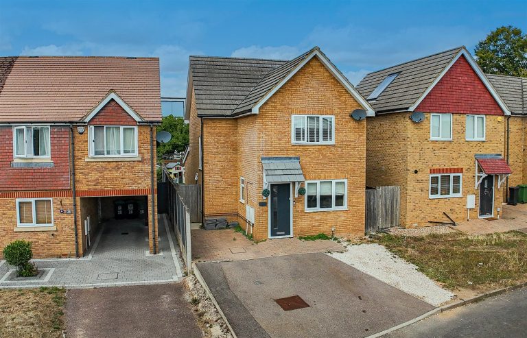 Sempill Road, Hemel Hempstead, HP3