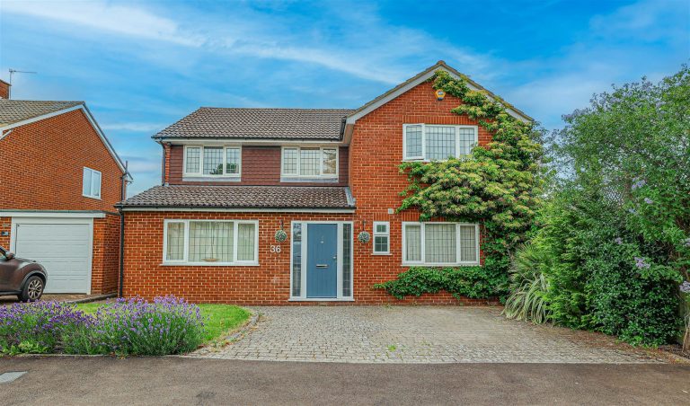 Crossfell Road, Hemel Hempstead, HP3